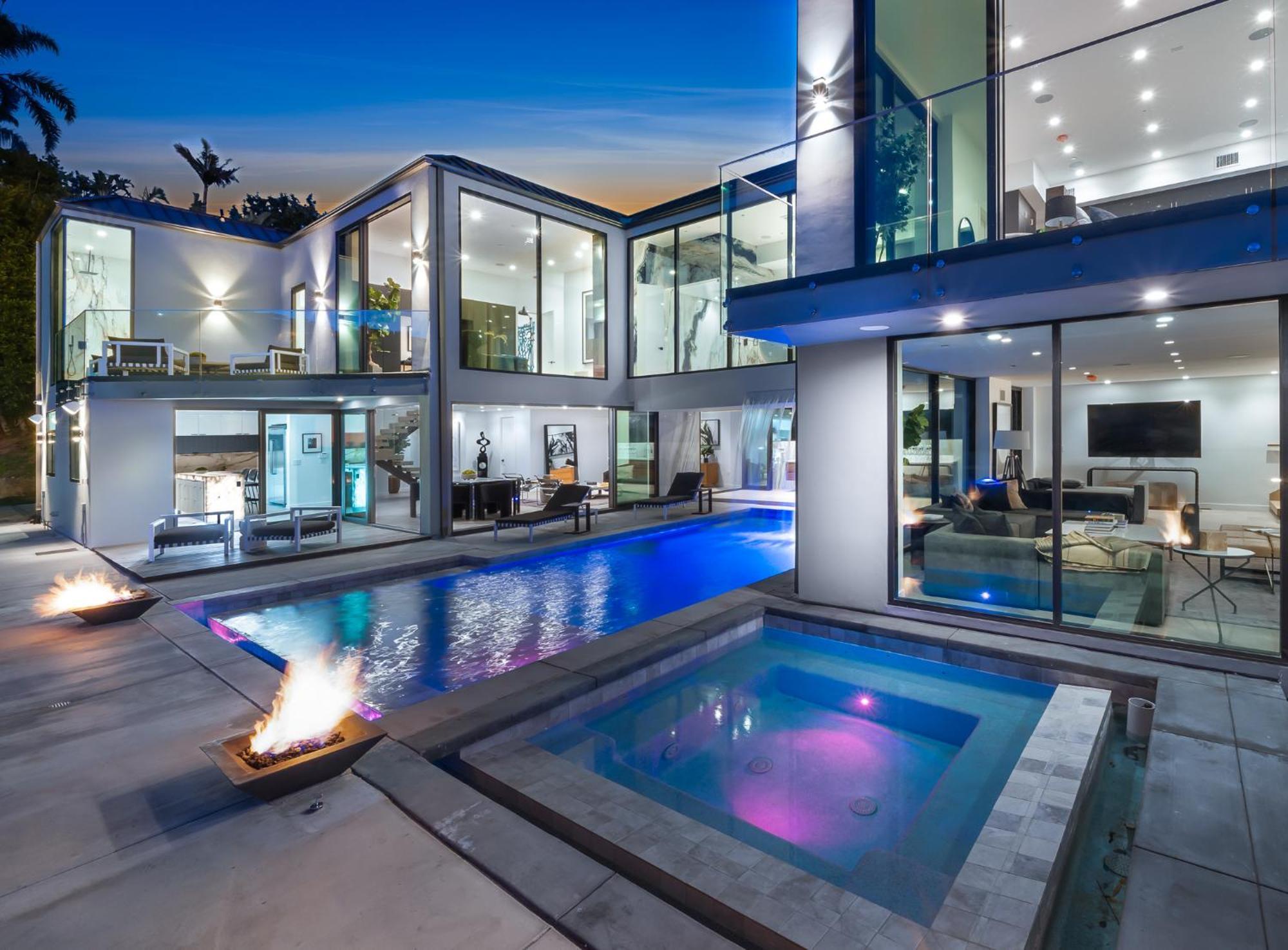 Pousada Ocean To Views, Fire Feature, Water Falls Dream Oasis *